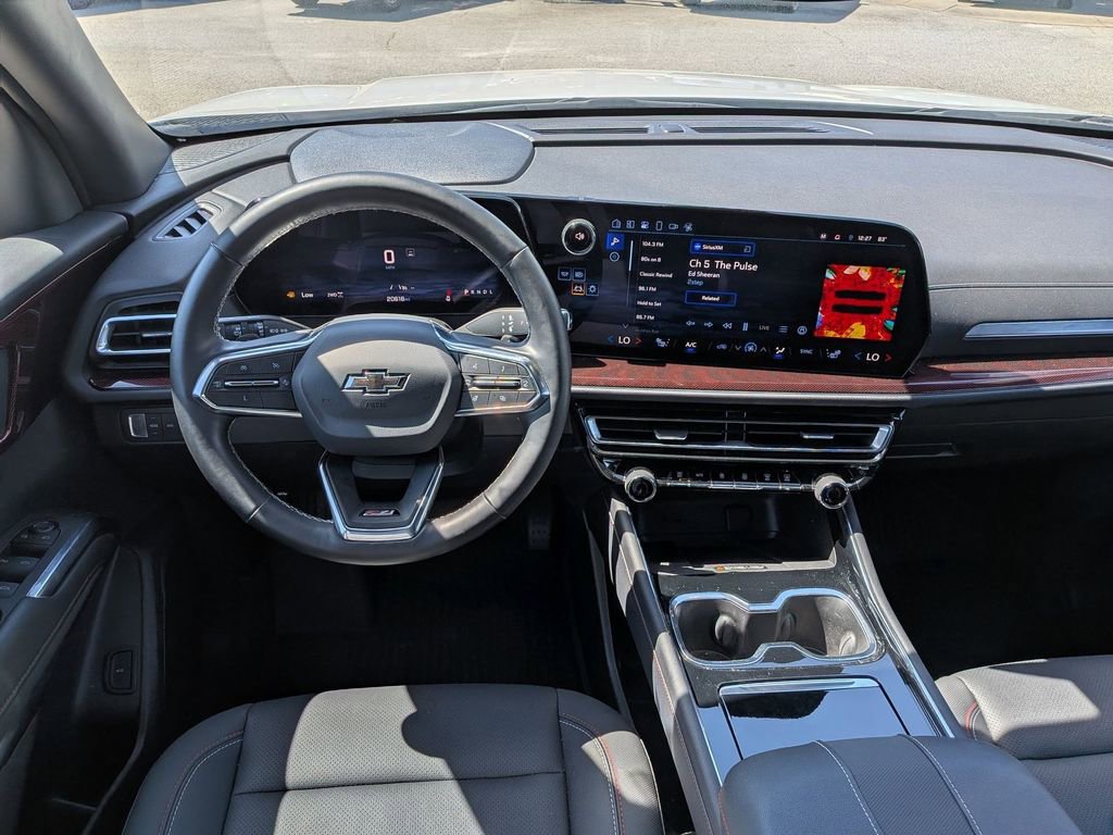 Used 2025 Chevrolet Traverse Z71 w/ Driver Confidence Package image 18