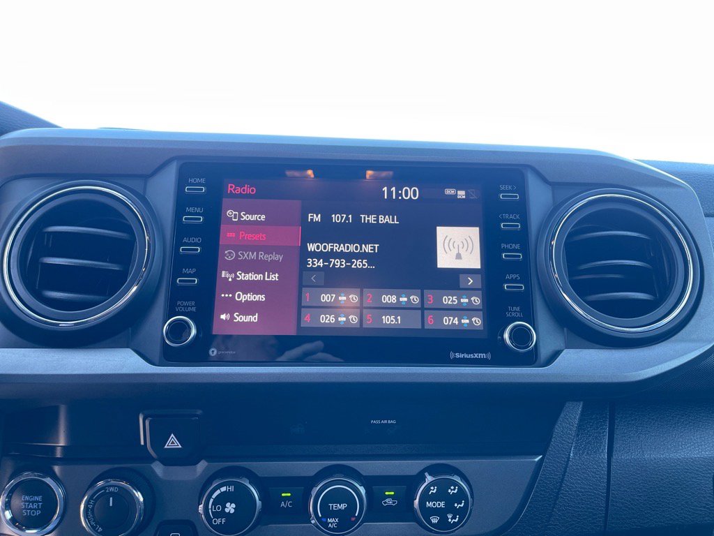 Used 2020 Toyota Tacoma TRD Sport image 5