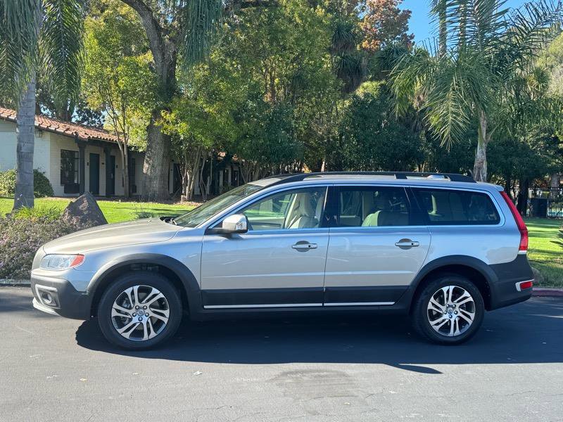 Used 2015 Volvo XC70 T5 Premier w/ Convenience Package image 2