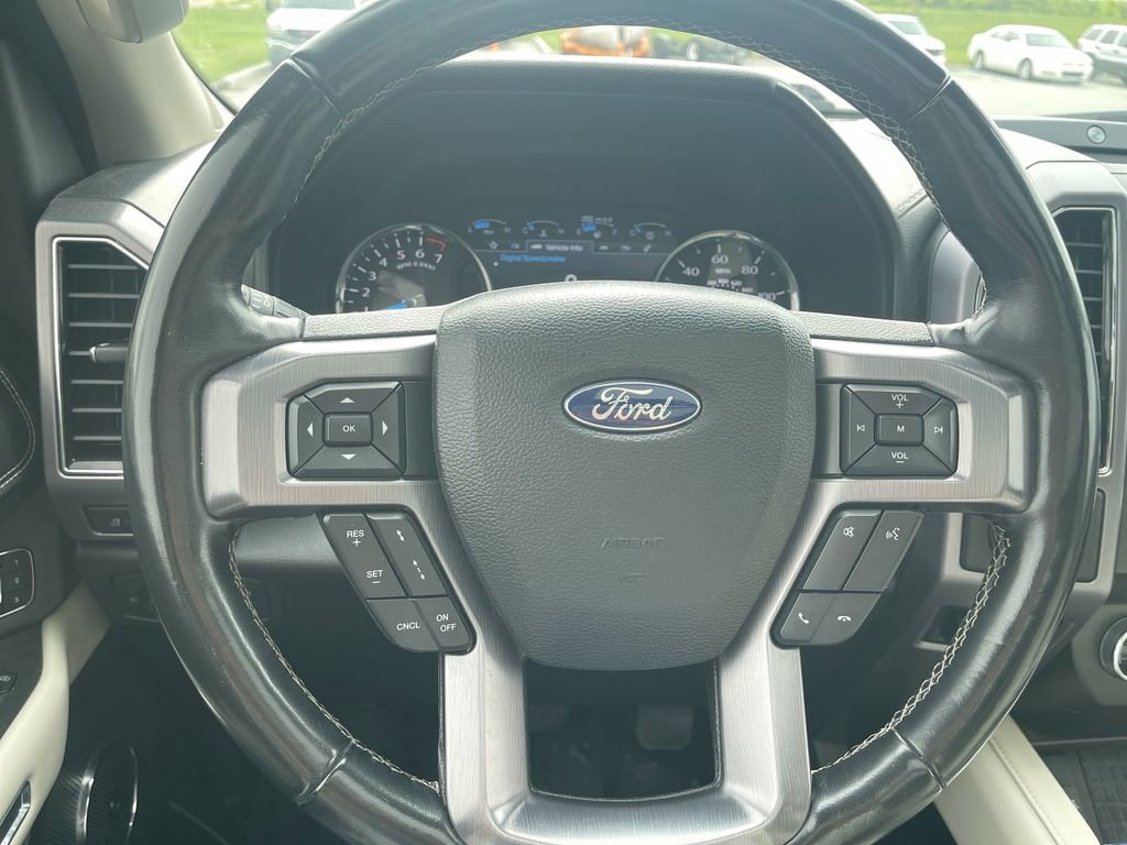 Used 2019 Ford Expedition Platinum AWD/4WD image 7