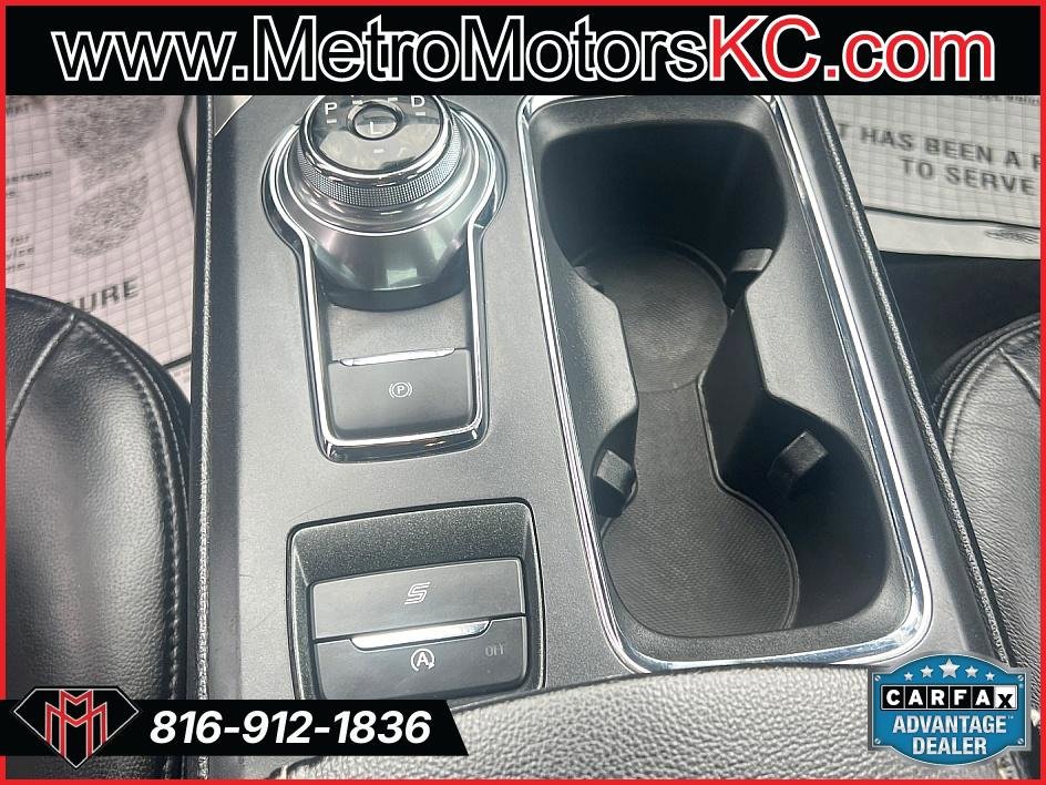 Used 2020 Ford Fusion SE image 25