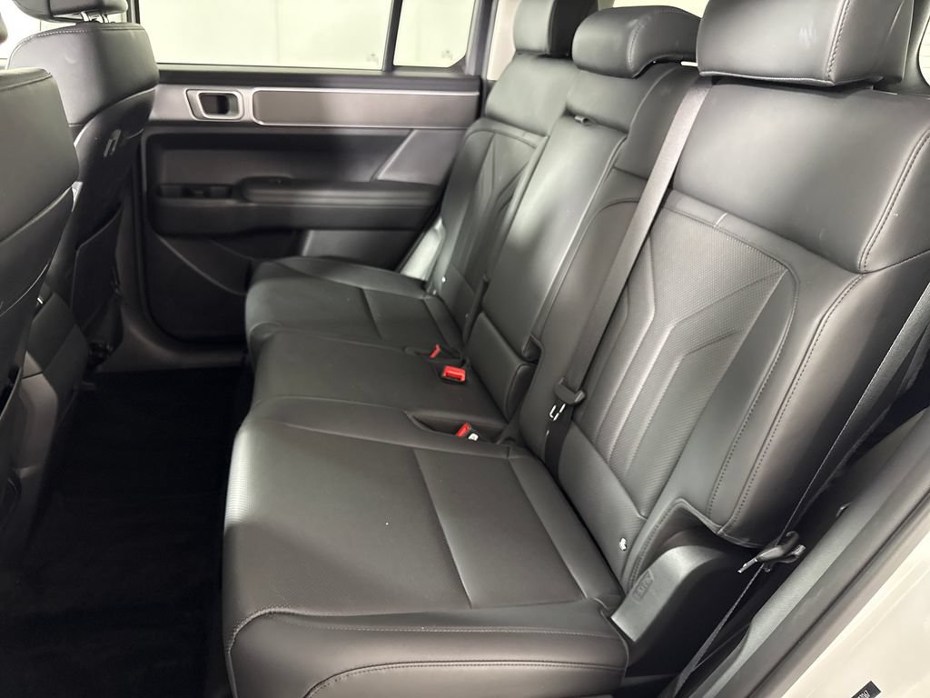 Certified 2025 Hyundai Santa Fe SEL FWD image 13