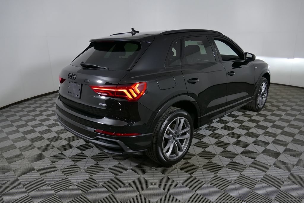 Used 2023 Audi Q3 2.0T Premium Plus w/ Premium Plus Package AWD/4WD image 3