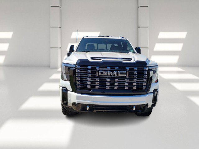 Used 2025 GMC Sierra 2500 Denali Ultimate image 2