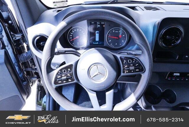 Used 2024 Mercedes-Benz Sprinter 2500 image 7