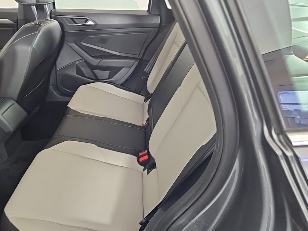 Used 2020 Volkswagen Jetta R-Line image 14