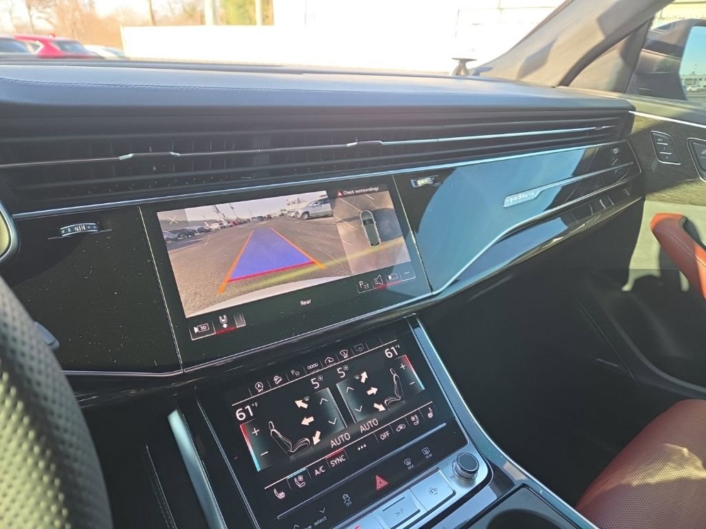 Used 2023 Audi SQ8 Prestige w/ Prestige Package image 32