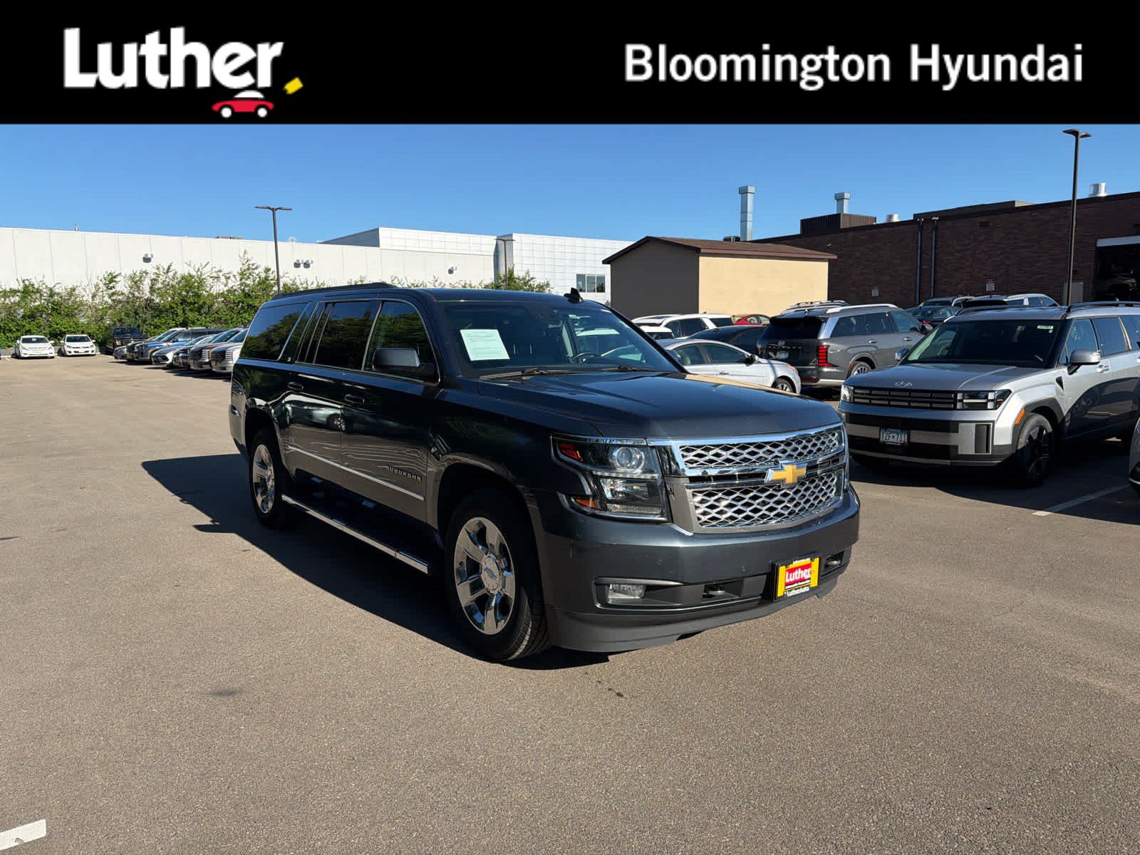Used 2019 Chevrolet Suburban LT w/ LT Signature Package AWD/4WD image 1