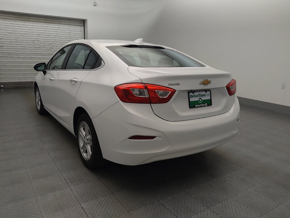 Used 2017 Chevrolet Cruze LT FWD image 5