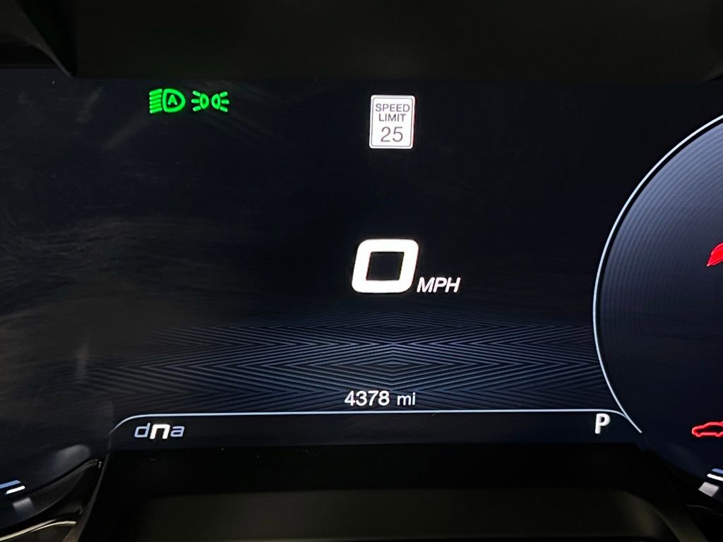 Used 2024 Alfa Romeo Stelvio Veloce image 16