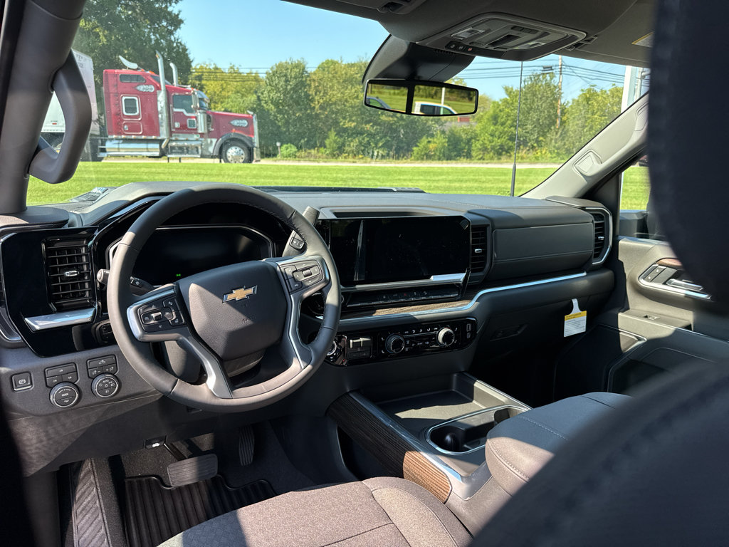 New 2026 Chevrolet Silverado 2500 LT w/ Convenience Package AWD/4WD image 13