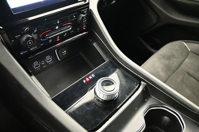 Used 2024 Jeep Grand Cherokee Altitude AWD/4WD image 11