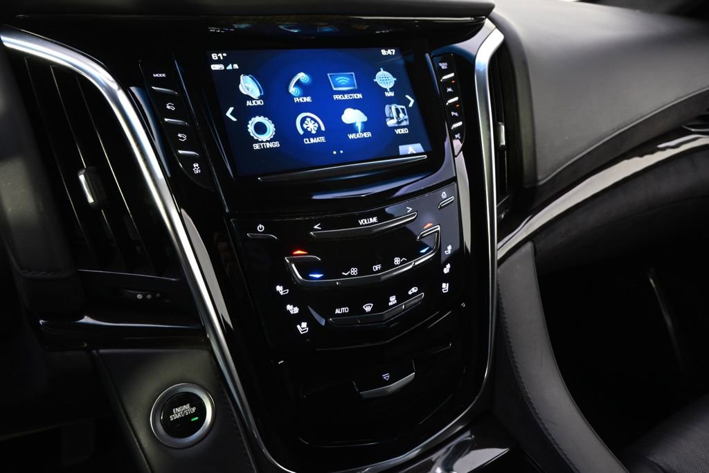 Used 2017 Cadillac Escalade ESV Platinum image 30