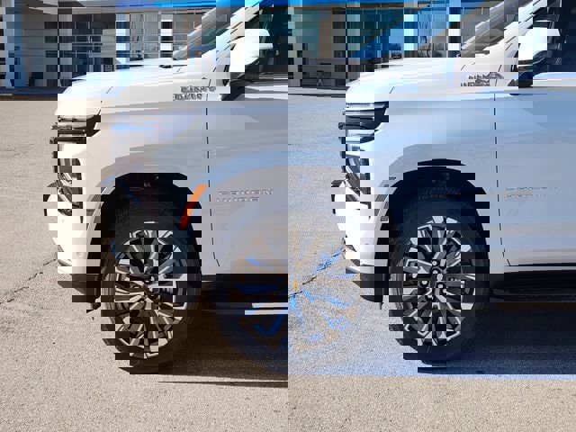 New 2026 Chevrolet Suburban High Country w/ Sun And Tow Package image 17