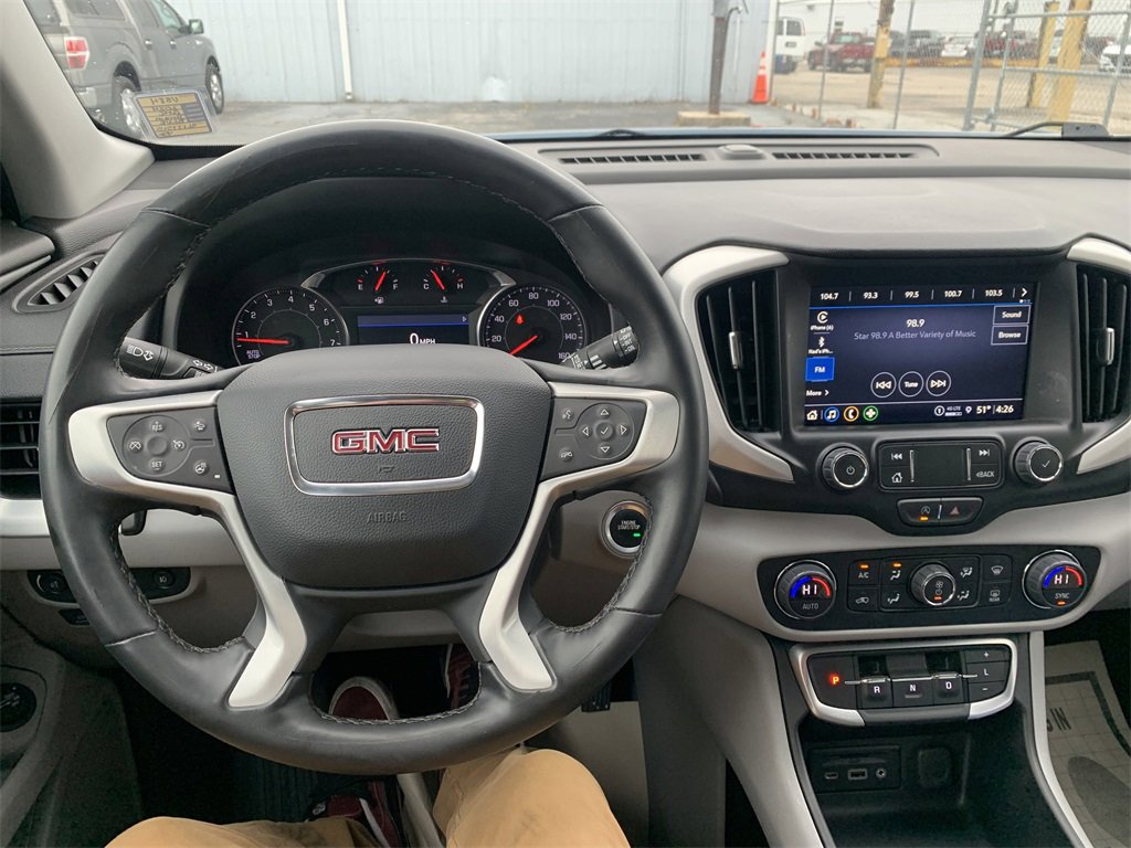 Used 2024 GMC Terrain SLT image 21