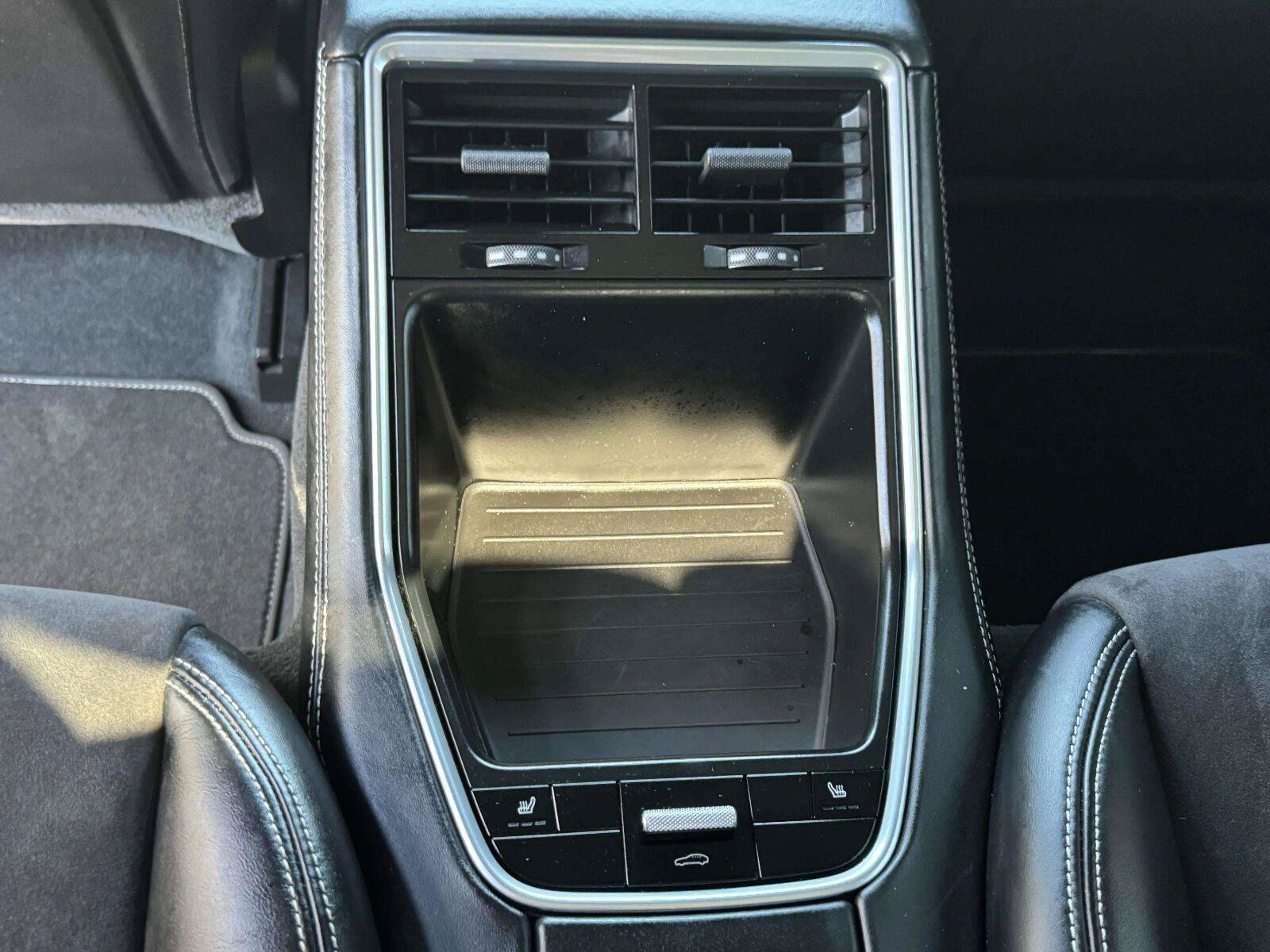Used 2020 Porsche Panamera GTS AWD/4WD image 37