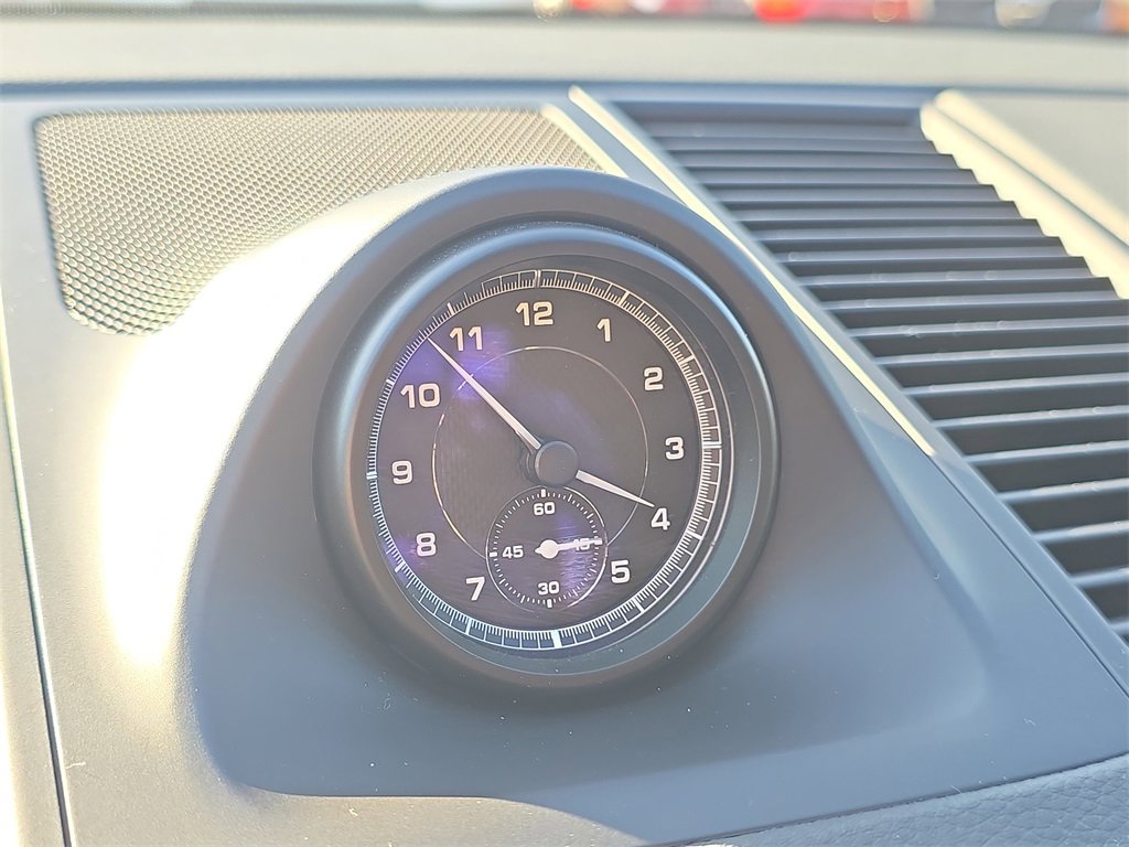 Certified 2022 Porsche Macan image 28