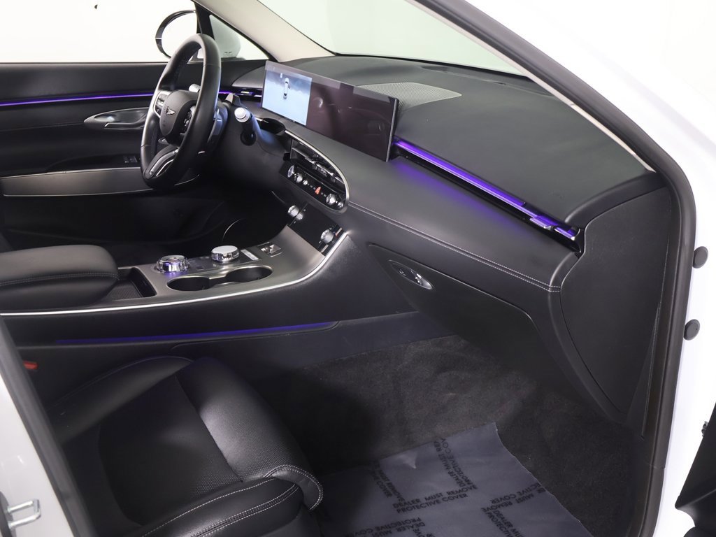 Used 2026 Genesis GV70 2.5T Select image 25