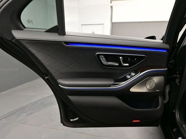 Used 2024 Mercedes-Benz S 580 4MATIC Sedan image 12