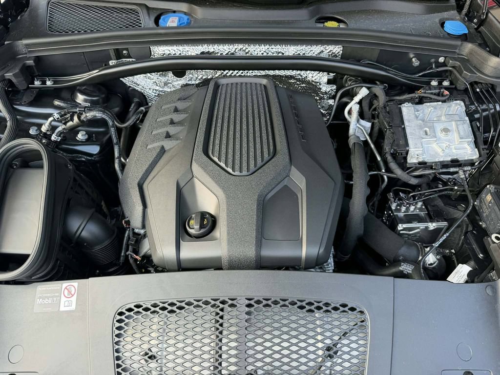 New 2026 Porsche Macan AWD/4WD image 24