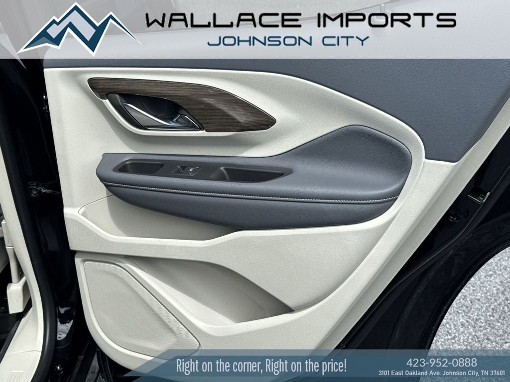Used 2024 GMC Terrain Denali w/ Black Diamond Edition AWD/4WD image 41