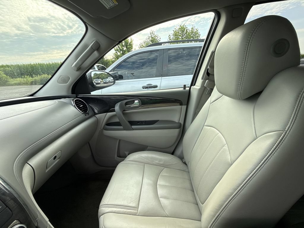 Certified 2017 Buick Enclave Leather w/ Trailering Package FWD image 15