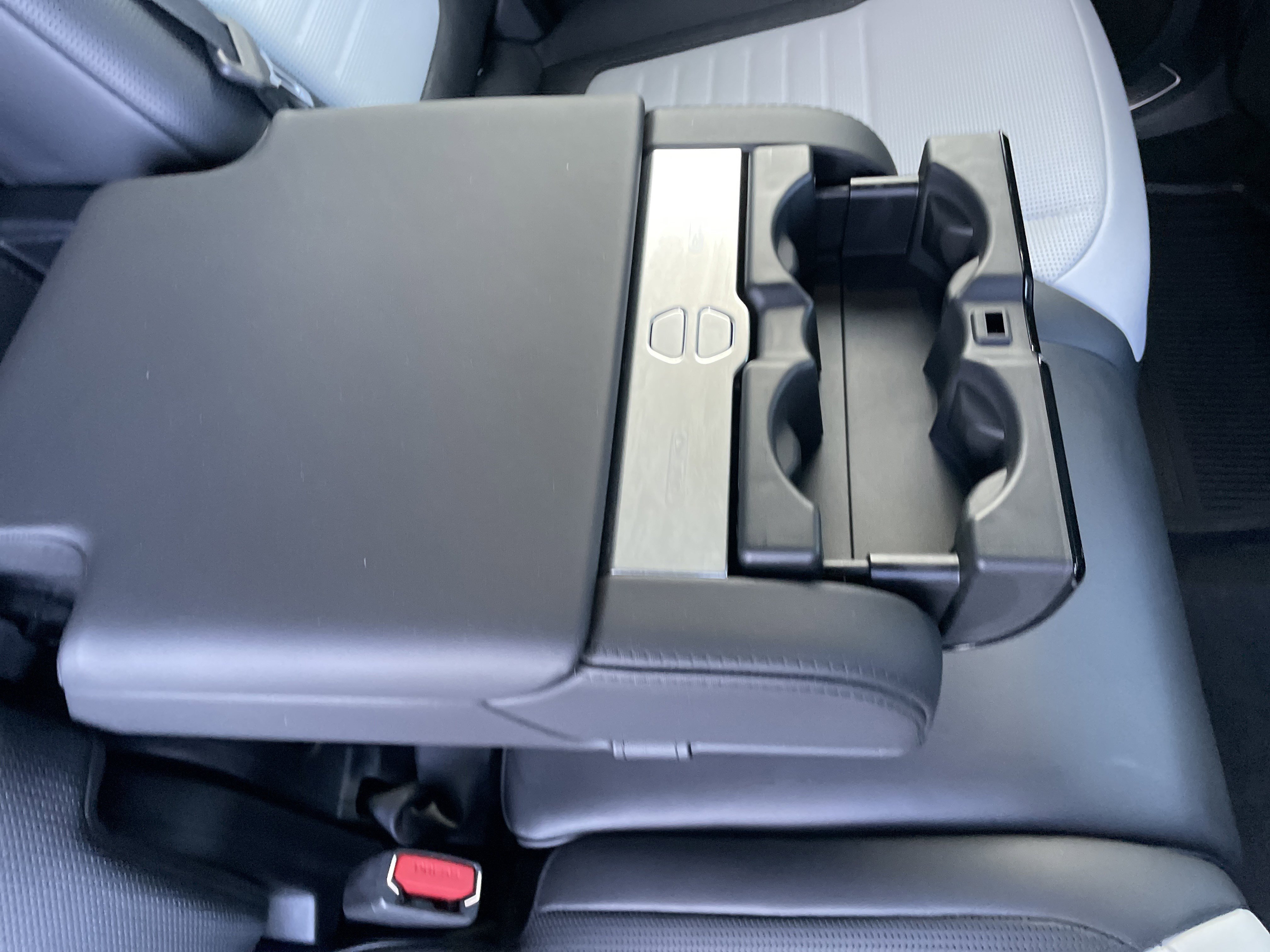 Used 2024 Land Rover Range Rover Sport image 22