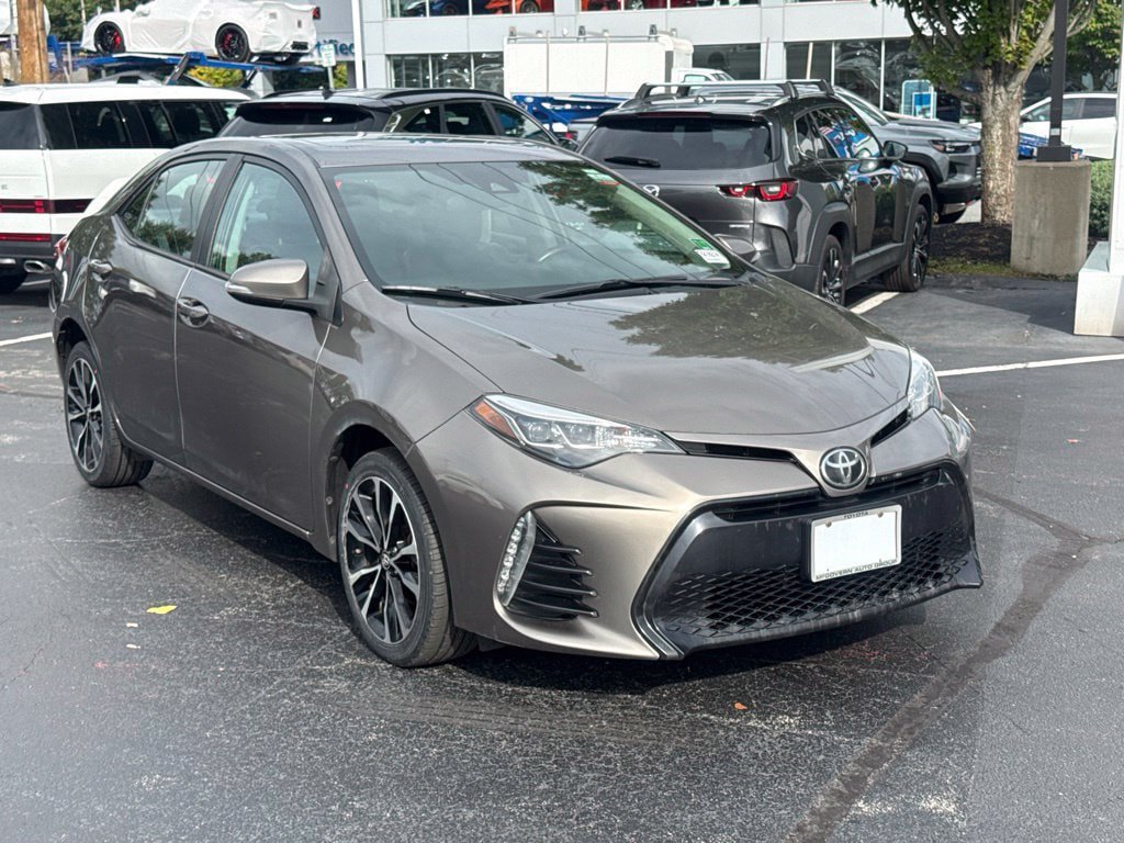 Certified 2017 Toyota Corolla SE w/ SE Premium Package FWD image 12