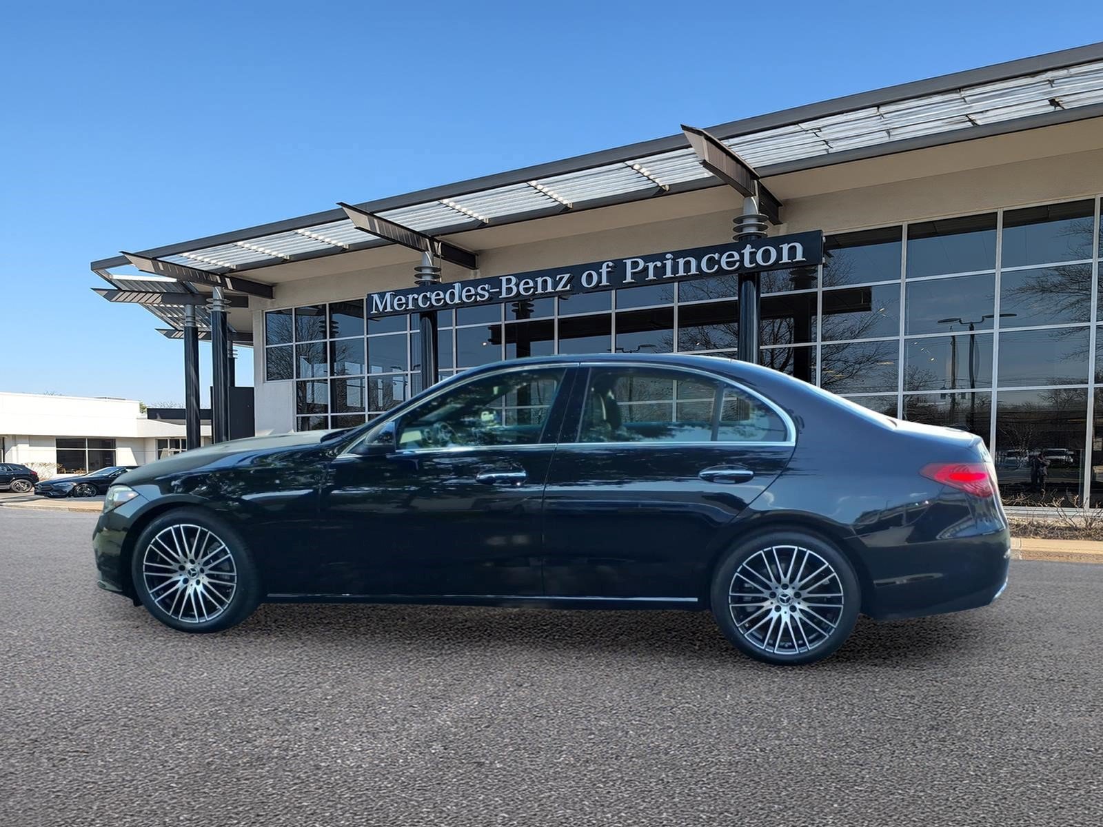 Certified 2022 Mercedes-Benz C 300 4MATIC Sedan image 6
