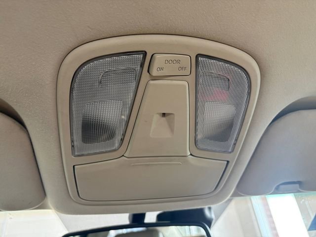 Used 2014 Kia Cadenza Premium image 20