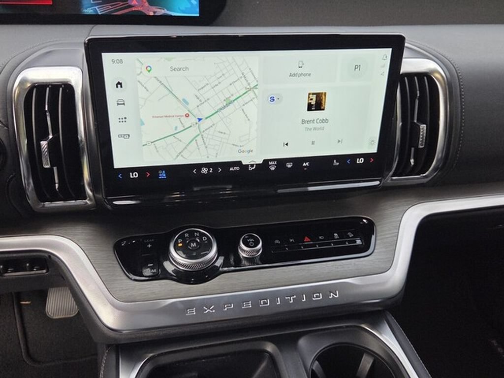 Used 2025 Ford Expedition Platinum AWD/4WD image 19
