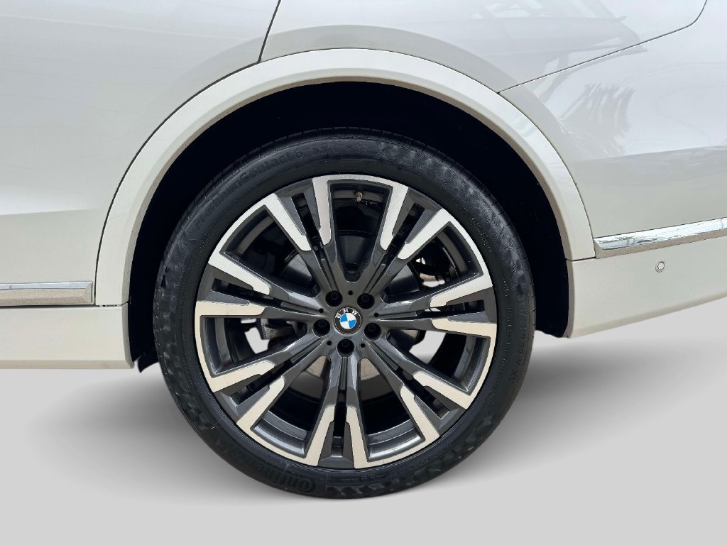 Certified 2024 BMW X7 xDrive40i AWD/4WD image 8