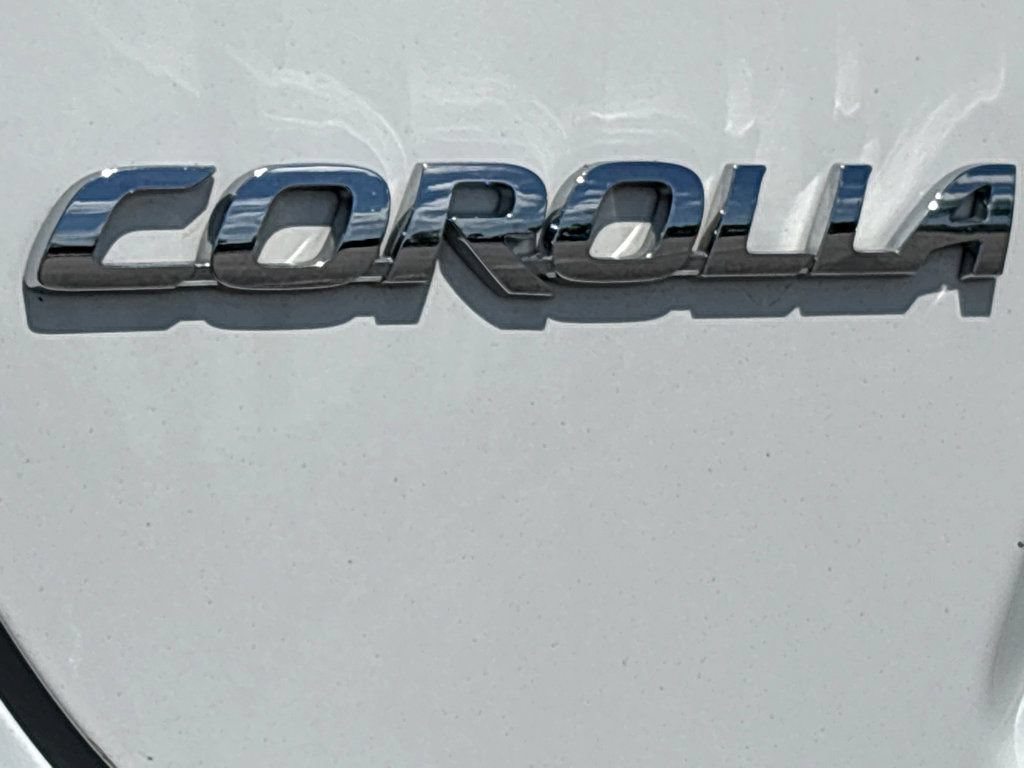 Used 2024 Toyota Corolla LE FWD image 25