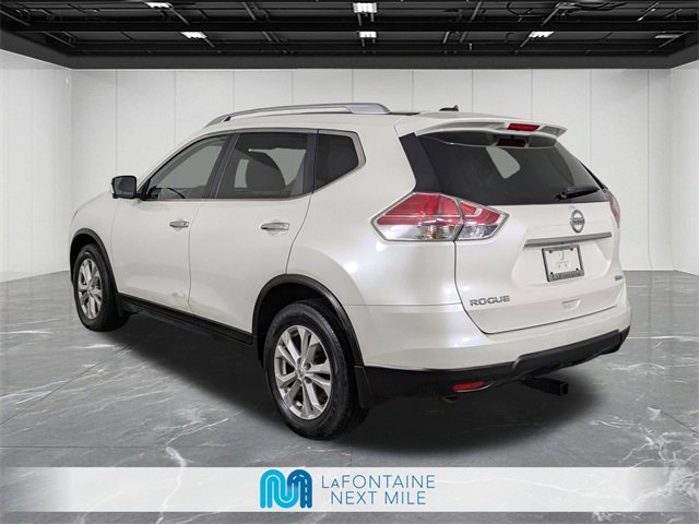 Used 2015 Nissan Rogue SV w/ SV Premium Package image 3