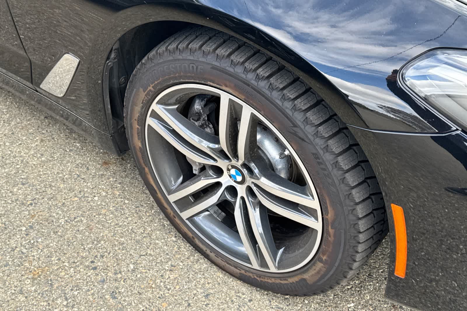 Used 2021 BMW 530i xDrive w/ Premium Package AWD/4WD image 12