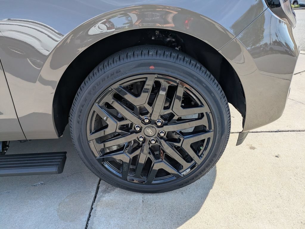 New 2027 Ford Expedition Max Platinum w/ Stealth Performance Package AWD/4WD image 10