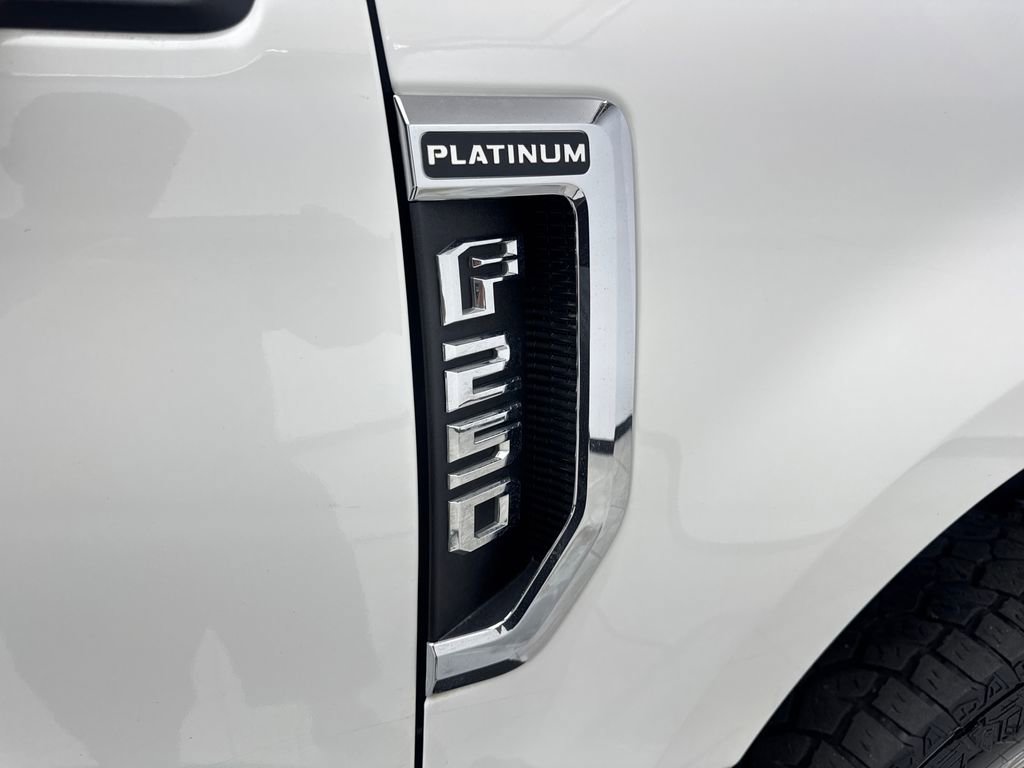Used 2022 Ford F250 Platinum w/ Snow Plow Prep Package AWD/4WD image 25