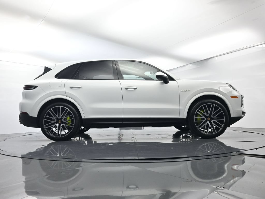 Certified 2026 Porsche Cayenne E-Hybrid AWD/4WD image 49