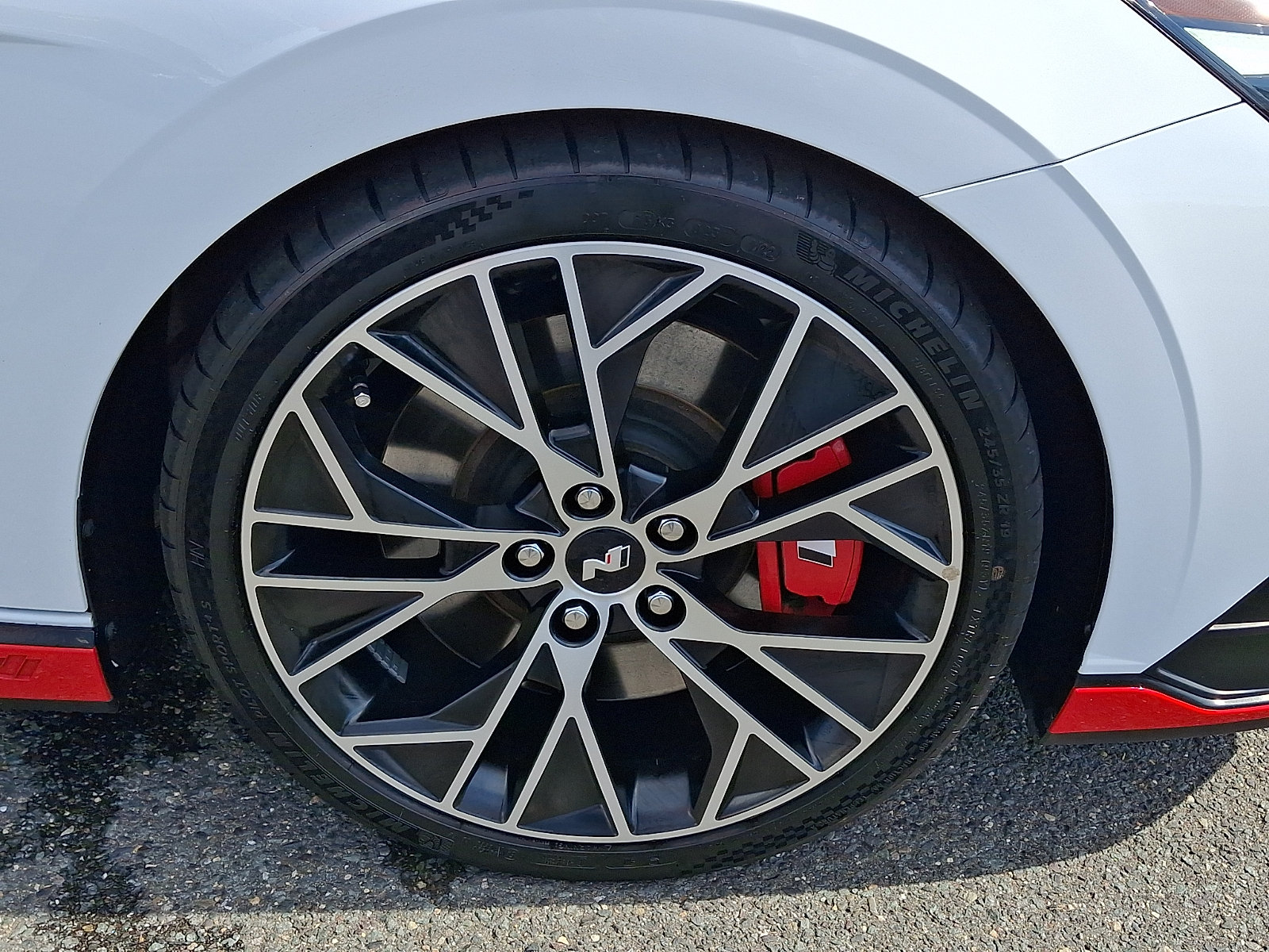 Used 2023 Hyundai Elantra N FWD image 9