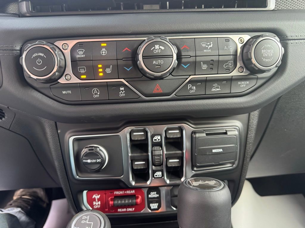 New 2026 Jeep Wrangler Unlimited Rubicon AWD/4WD image 18