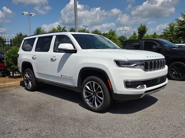 Used 2022 Jeep Wagoneer Series III w/ Premium Group I AWD/4WD image 3