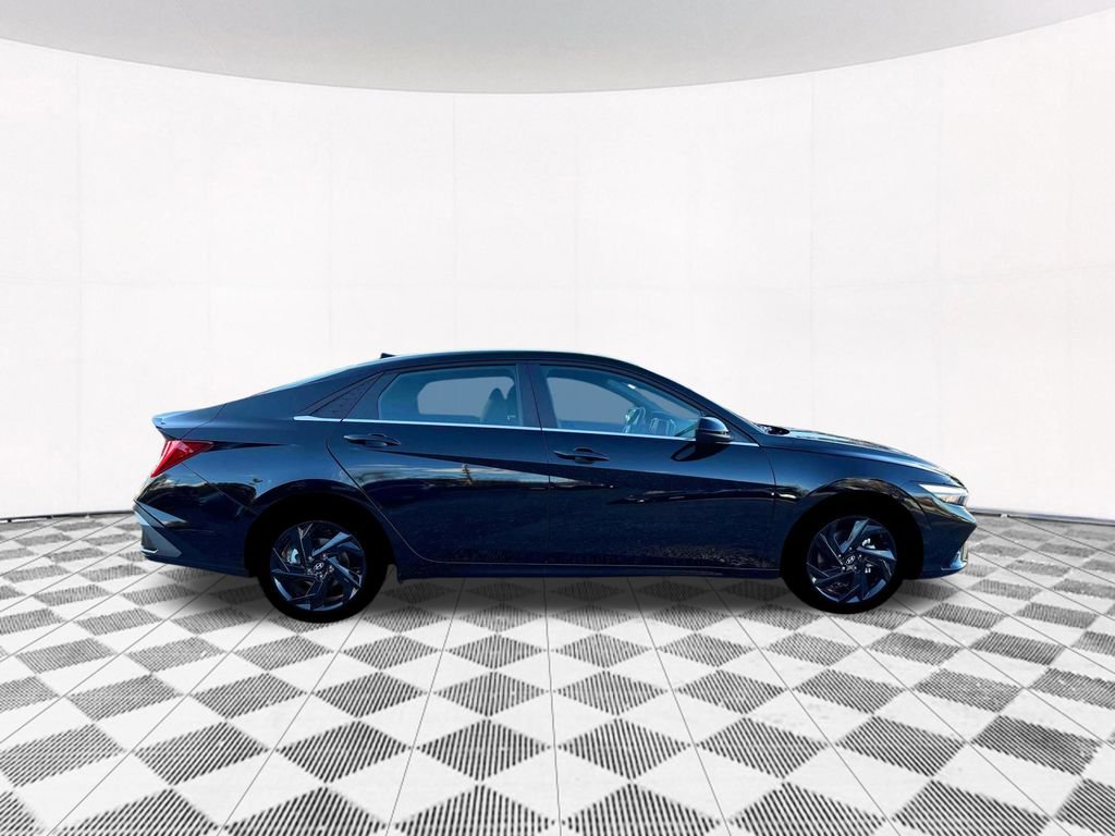 New 2026 Hyundai Elantra SEL Sport Premium FWD image 14