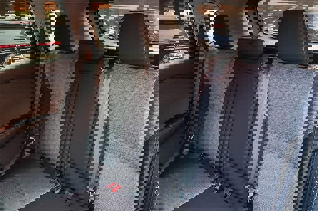 Used 2023 Nissan Rogue SV image 19