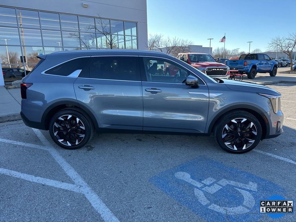 Used 2025 Kia Sorento SX FWD image 35
