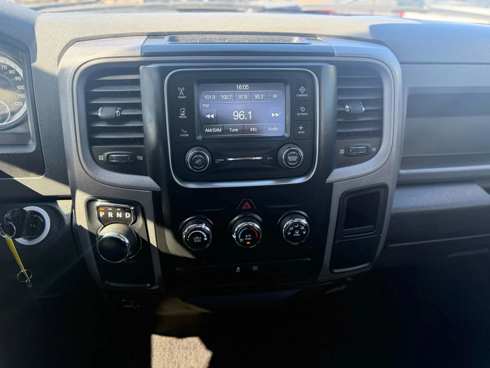 Used 2014 RAM 1500 Express RWD image 15
