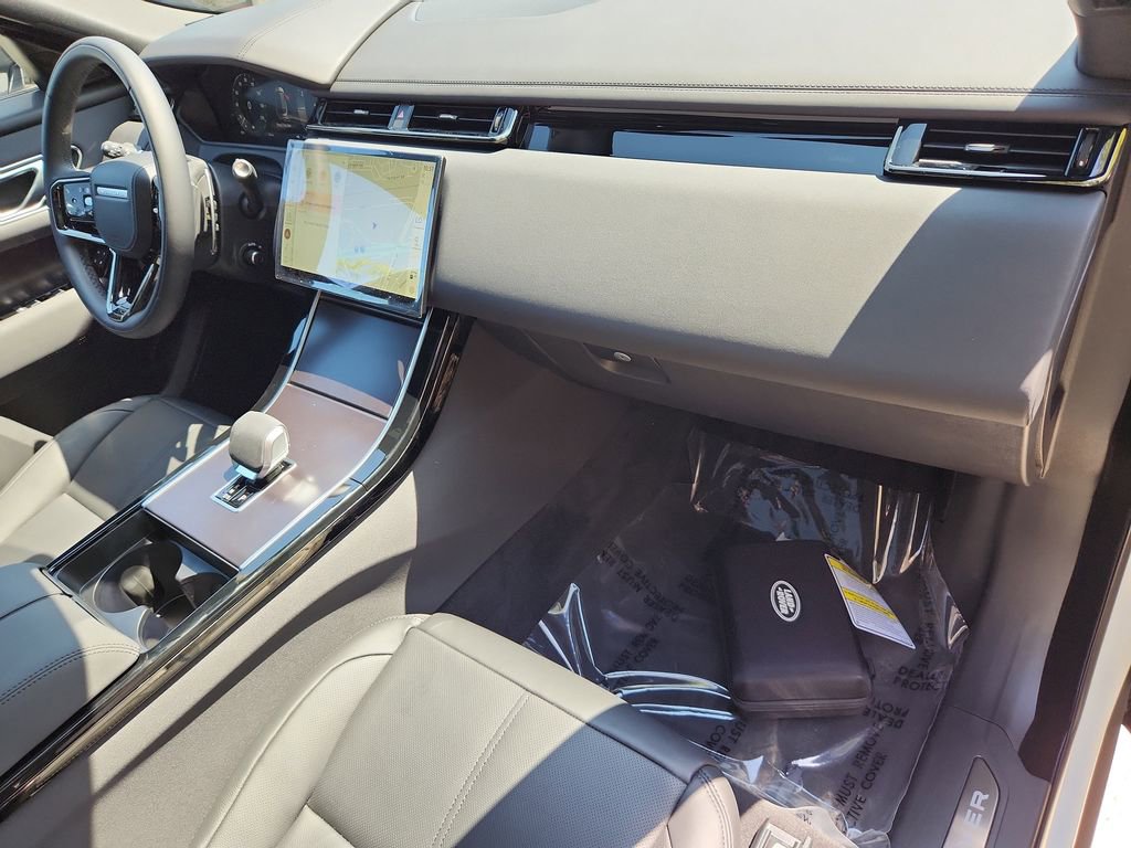 New 2026 Land Rover Range Rover Velar Dynamic SE image 27