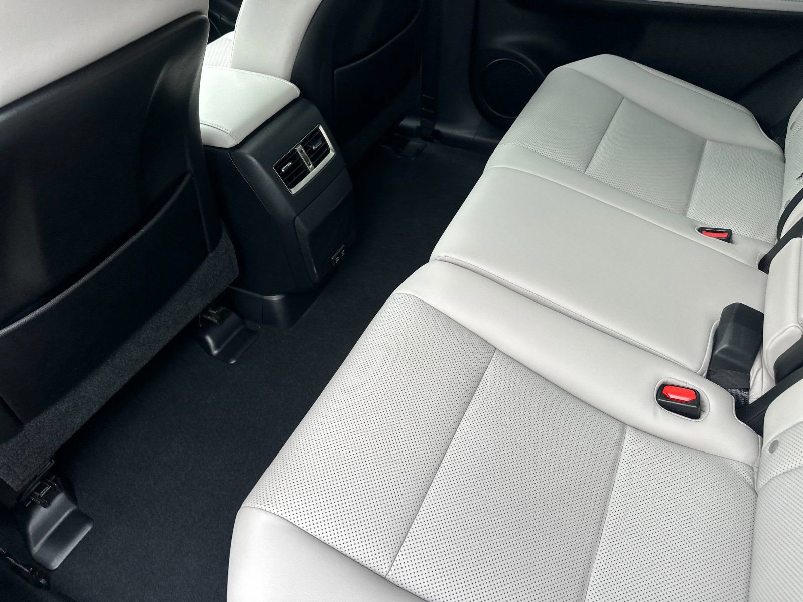 Used 2022 Lexus RX 450h AWD w/ Premium Package image 12