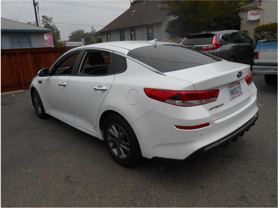 Used 2020 Kia Optima LX image 5