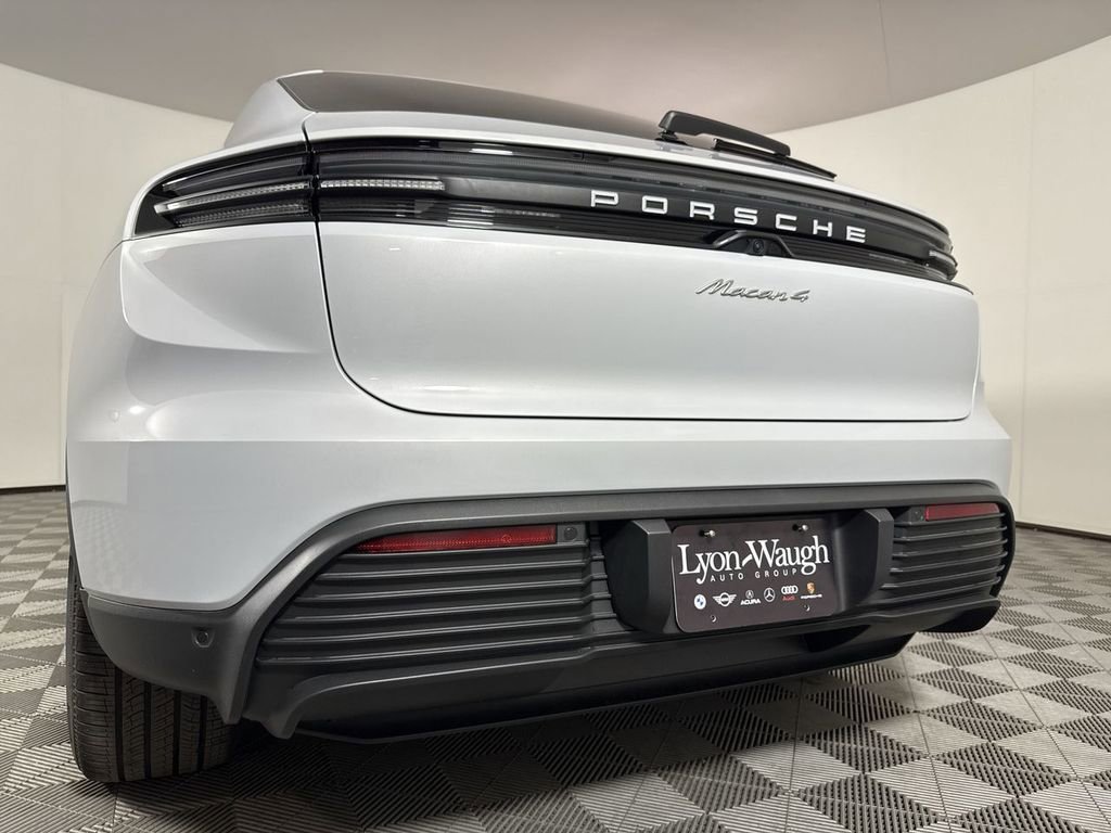 New 2025 Porsche Macan 4 Electric AWD/4WD image 20