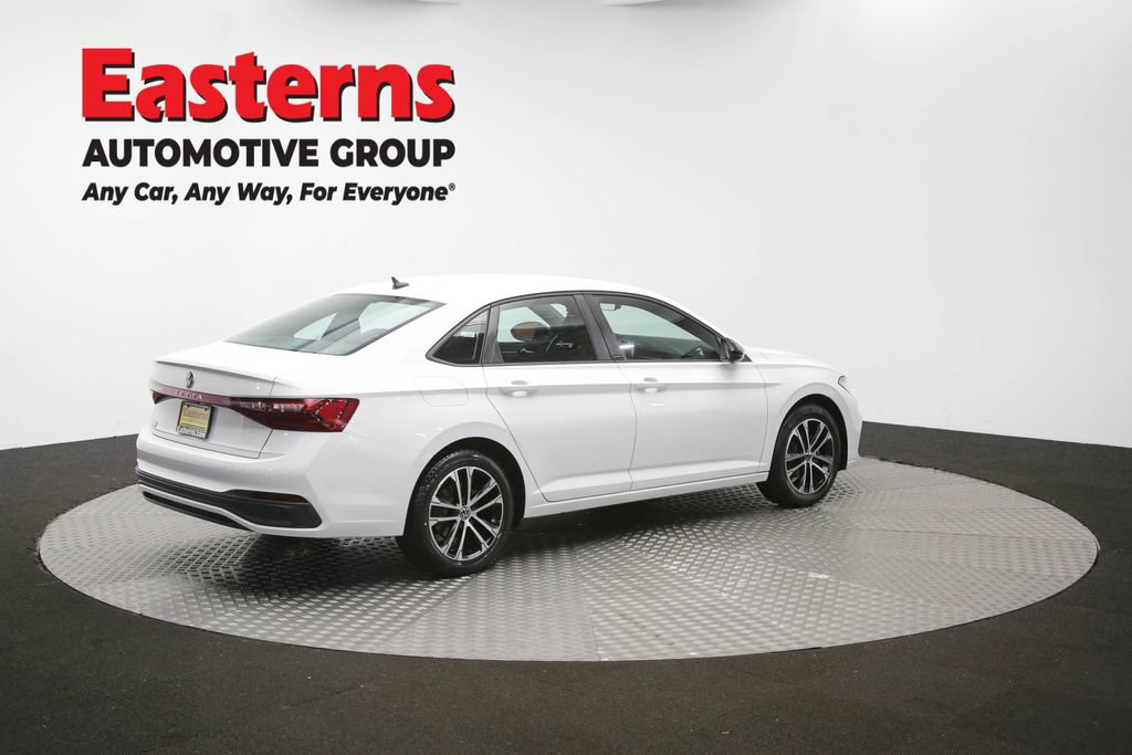 Used 2025 Volkswagen Jetta Sport FWD image 40